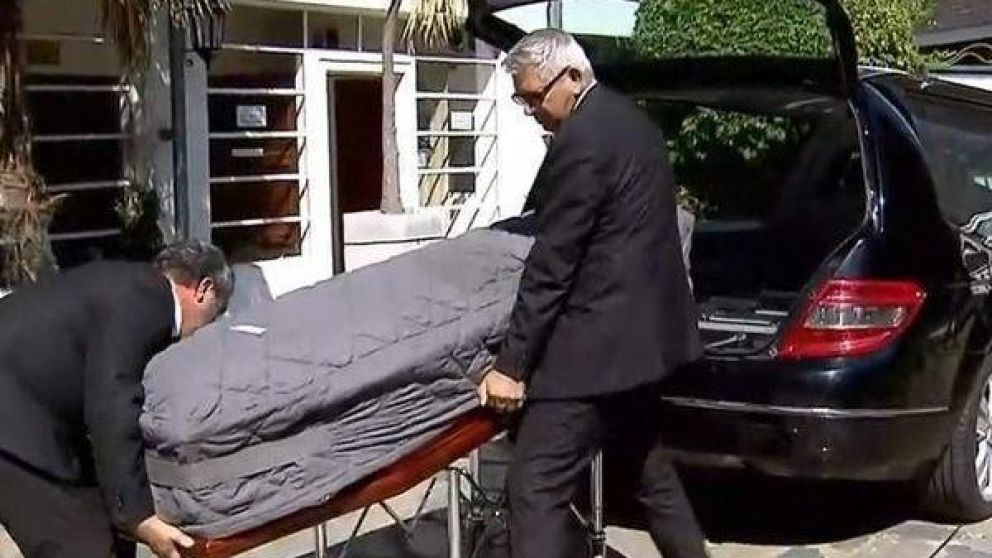 Comenz� la misa por el cura Lorenzo (Twitter). 