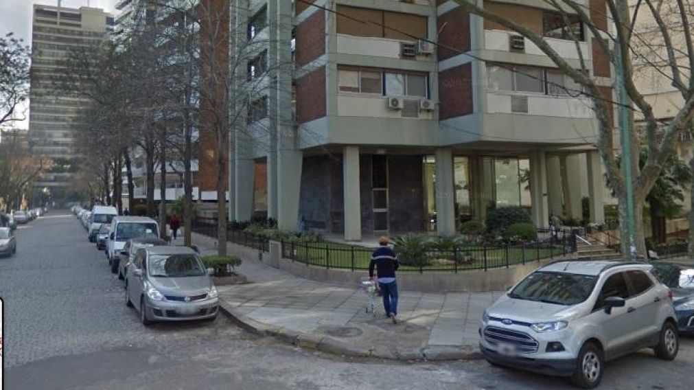 Un turista inglés había sido asaltado en esta esquina de Cañitas (Google Street View).