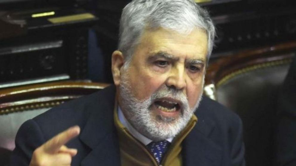 De Vido acusó a 'Nicky' Caputo de ser quien le dio el dinero de los bolsos a López.