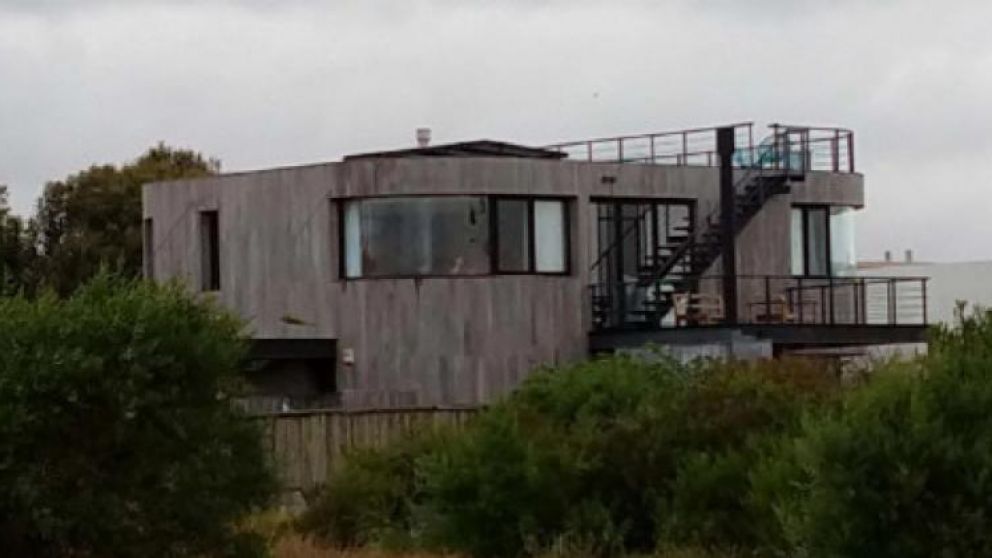 La casa de dos plantas que Nicolás Dujovne inaguró en 2018 en José Ignacio.