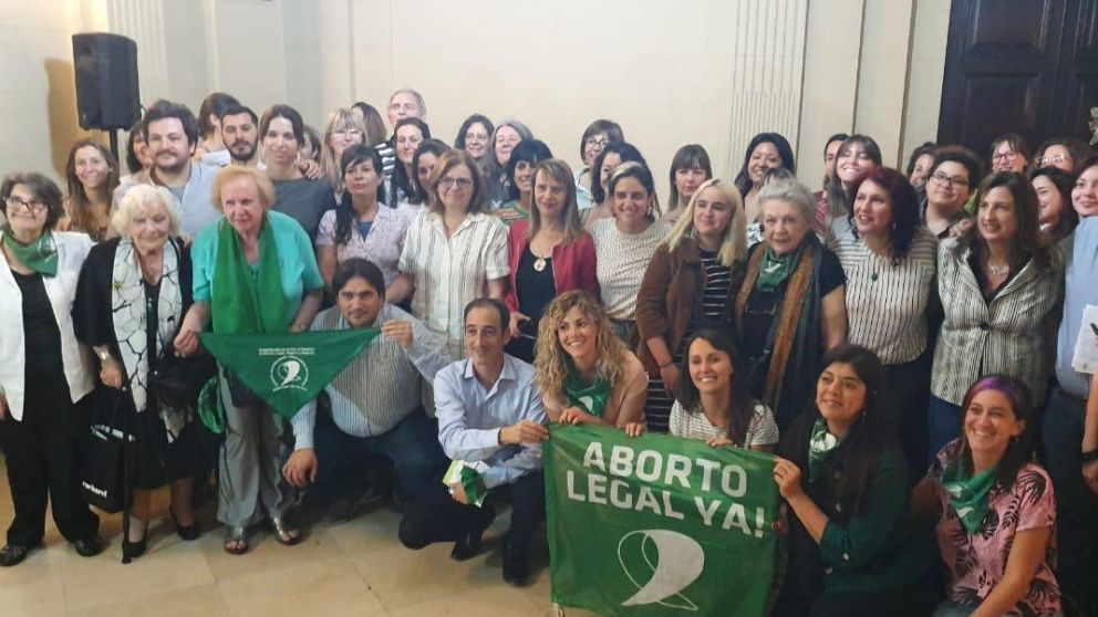Legisladoras porteñas del Frente de Todos debatieron sobre el aborto y la ESI para la Ciudad.