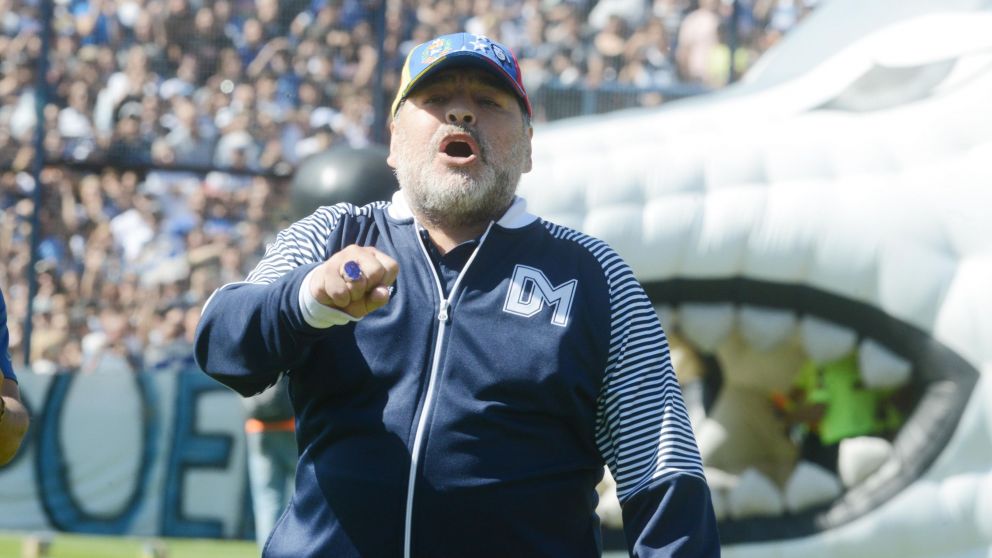 El "Diez" apoyó a los Fernández (Pablo Villán-Diario Crónica).