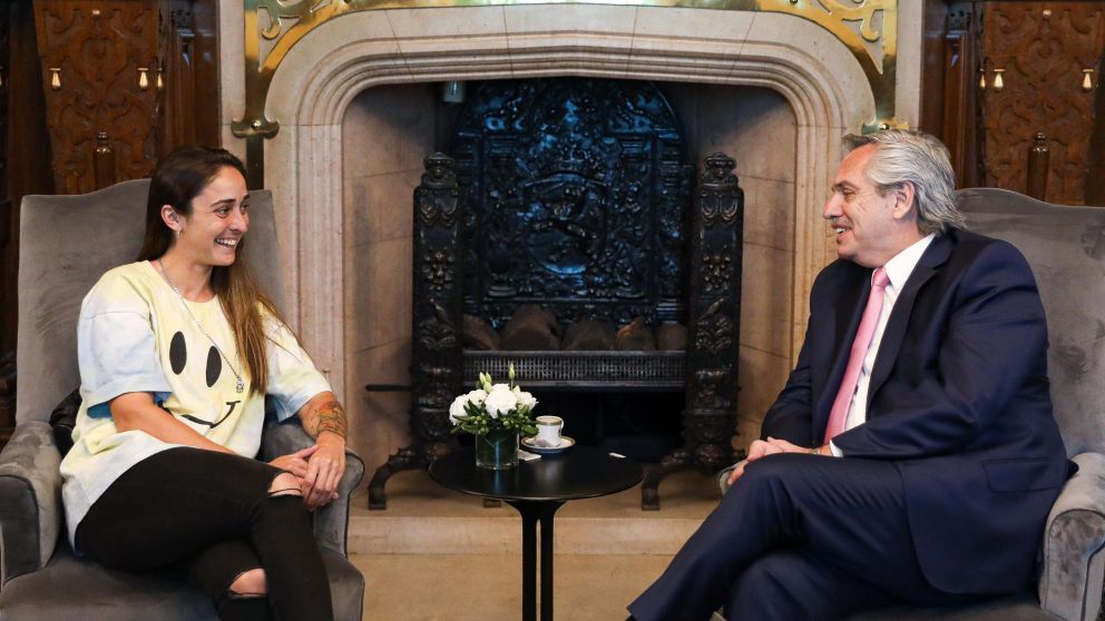 Macarena Sánchez y Alberto Fernández juntos en Casa Rosada. (Prensa presidencia)