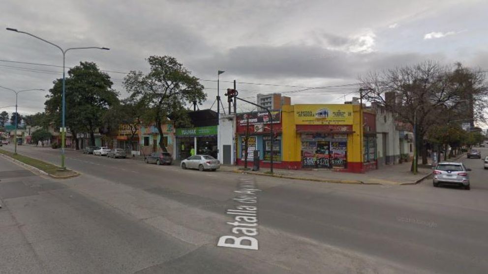 El caso tuvo lugar en Avenida Roca al 800. (Google Street View)