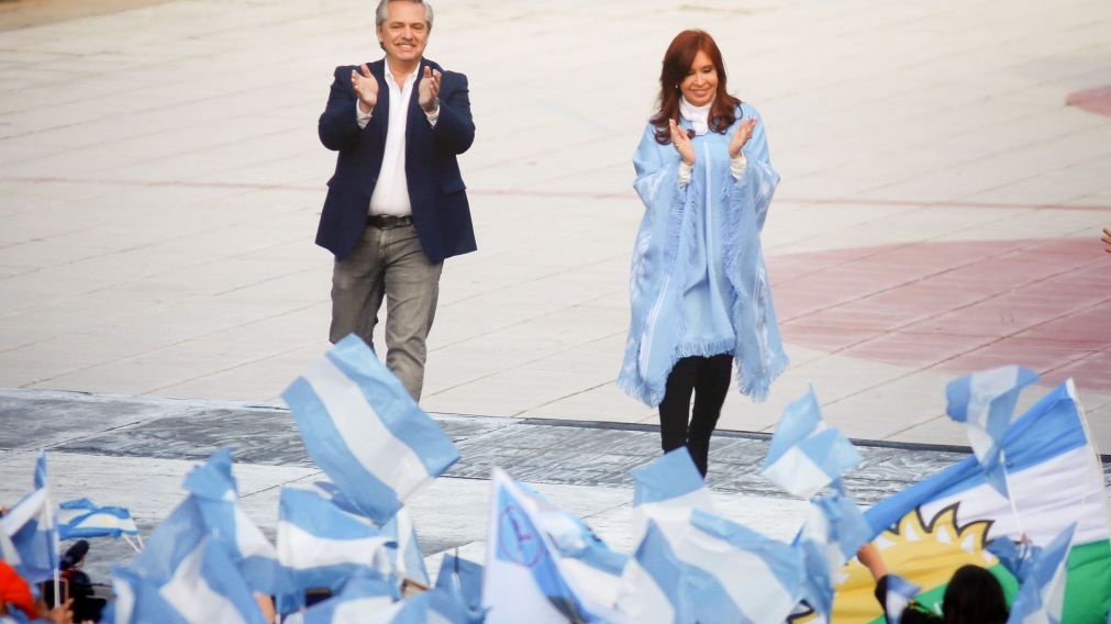Cristina Fern�ndez asume la vicepresidenta. Expectativa por la palabra de ambos. 