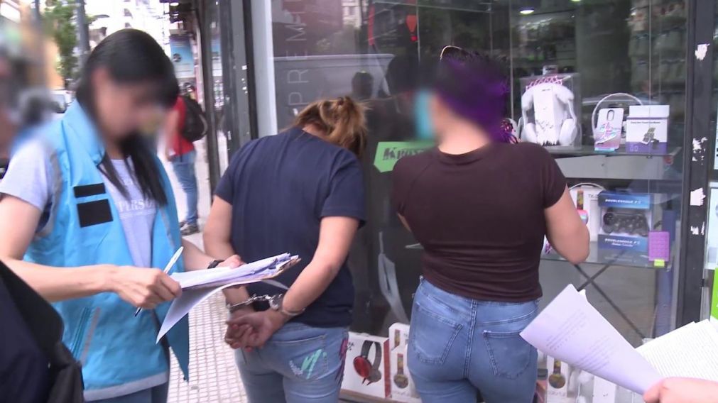 Las pungas detenidas por la polic�a, fueron capturadas gracias a las c�maras de seguridad.