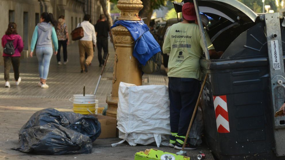 Hay 16 millones de personas pobres en el país según la UCA. (Hernan Nersesian-Diario Crónica)