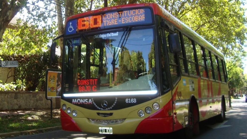 Paro total en la línea 60 por recortes en los recorridos