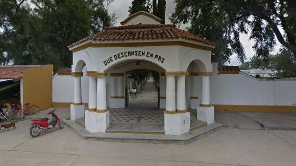 El hecho fue registrado en el cementerio de Orán.