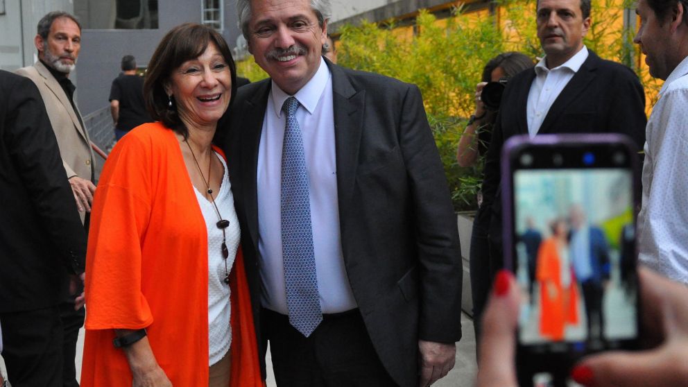 El presidente electo busca mostrar austeridad y quedar cerca de la gente (Nahuel Ventura - Diario Crónica)