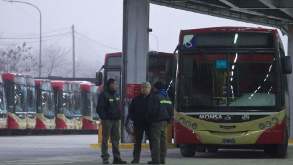 Los choferes de la línea 60 pararán por 24 horas.