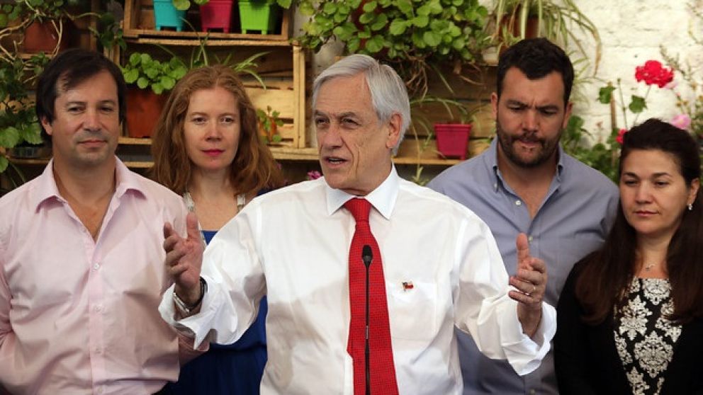 Piñera reconoció que el bono no resuelve los problemas de fondo de la población.