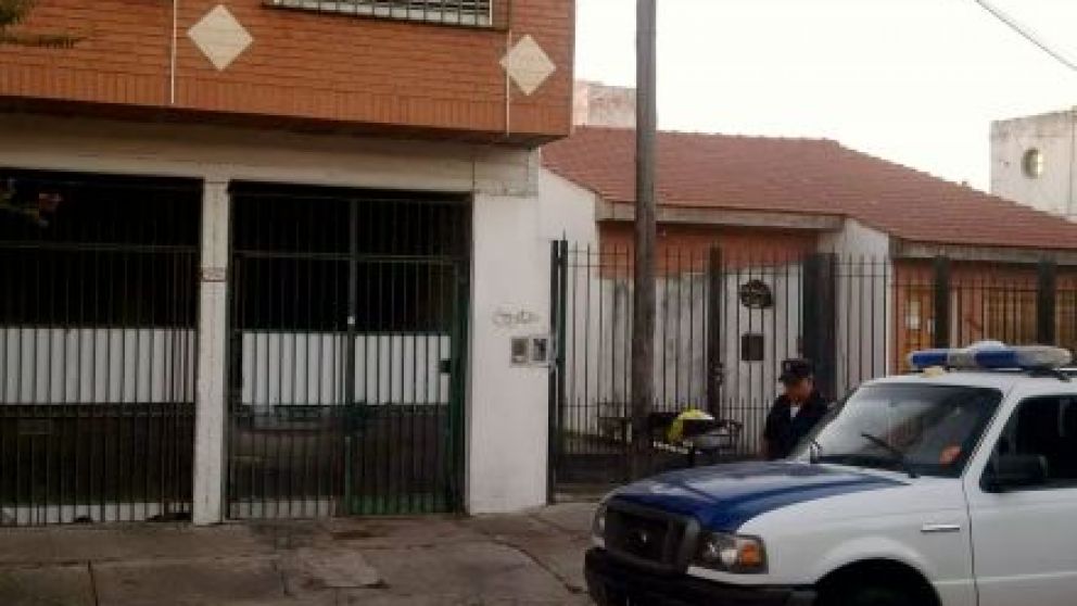 En esta vivienda ocurrió el crimen del cual aún se desconoce el móvil.