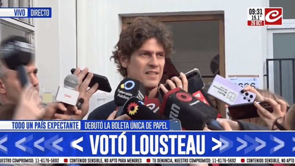 Martín Lousteau votó en la mañana de este domingo en un colegio del barrio porteño de Palermo (Crónica HD).