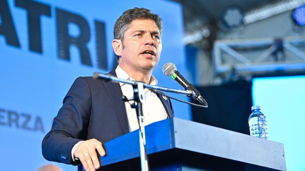 El gobernador Axel Kicillof, en el acto de cierre de campa�a de Fuerza Patria, en San Mart�n.