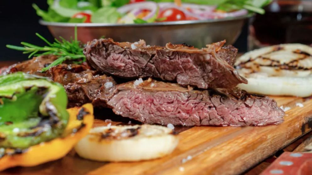 Tierno y mantecoso: el corte de carne perfecto para "tirar" a la parrilla y sorprender a todos por solo $7.200.