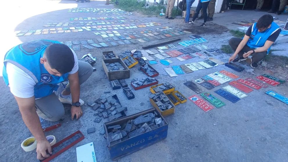 Los elementos secuestrados durante el operativo (Gentileza Cba24N).
