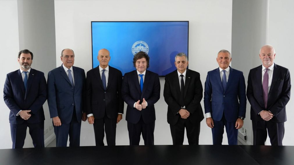Vaca Muerta: YPF firmó un acuerdo clave para exportar gas argentino.
