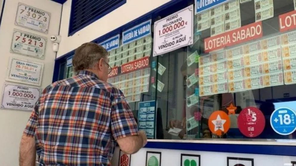 El jubilado oriundo de General Vedia cobró un premio millonario en la sede de Lotería Chaqueña, dejando en suspenso el destino de la fortuna.