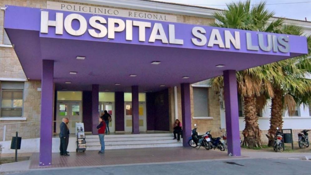 El obrero fue trasladado por un compañero de trabajo hasta el Hospital de San Luis, donde falleció.