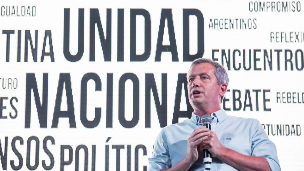 Monz� encabez� el acto en Florencio Varela. 