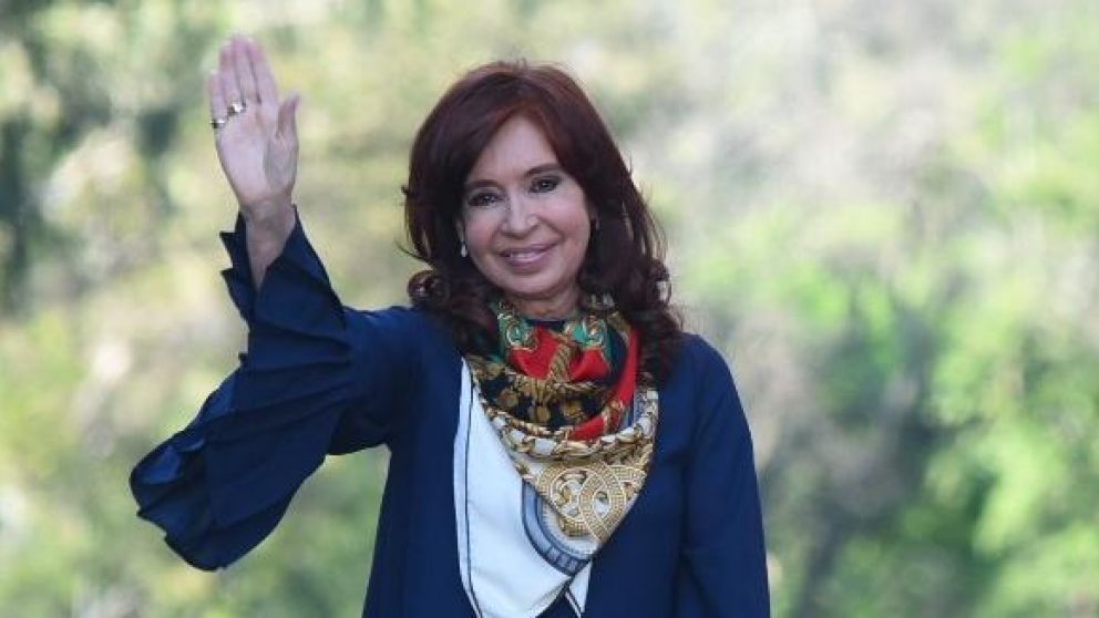 La vicepresidenta fue citada por el tribunal para el día lunes.