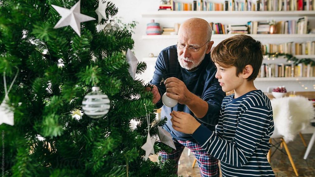 La decoración navideña del hogar es un momento fundamental de la Navidad.