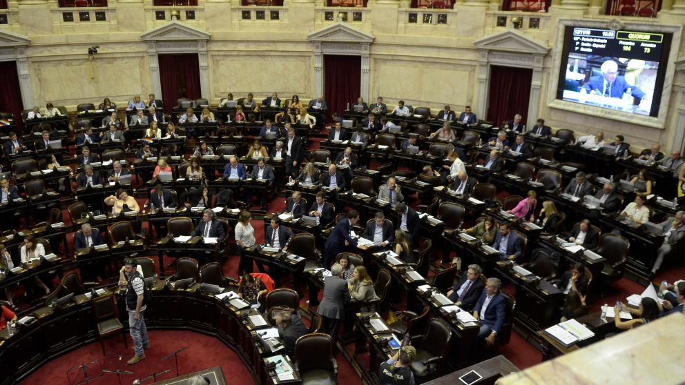 La cámara alta durante la última sesión en el Congreso de la Nación (Crónica).