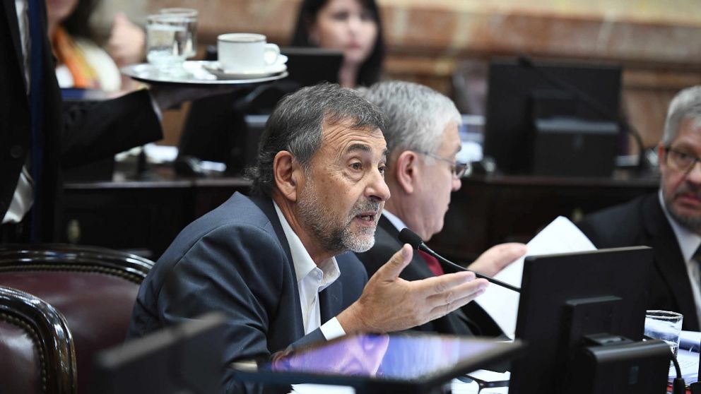 El senador Caserio ¿A transporte?