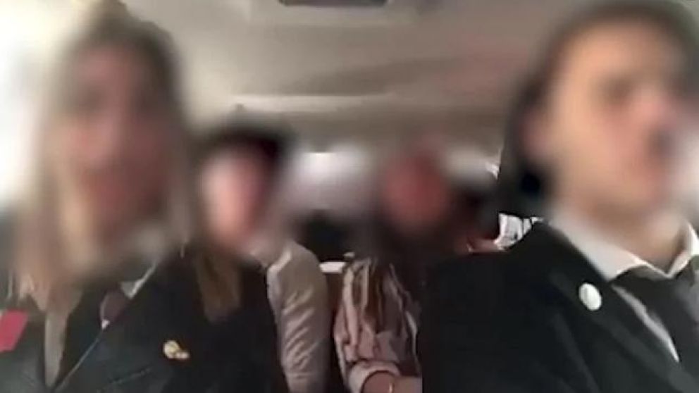 Así los alumnos se mostraron en la polémica grabación. (Captura video)