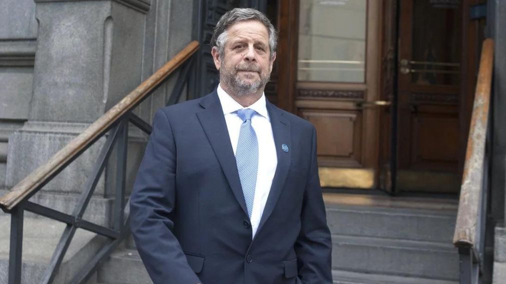 Rubinstein presentó su renuncia.