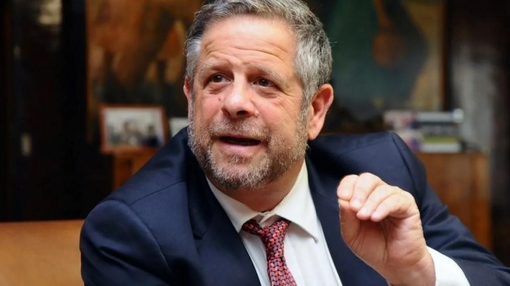 El secretario de salud calific� de indeclinable su salida.