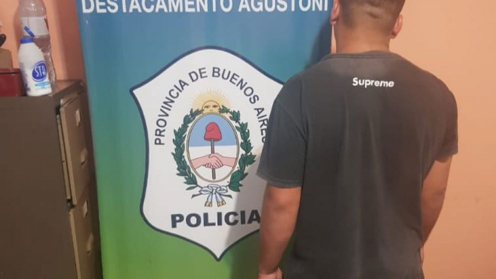 Momentos antes, el ladrón había desvalijado una casa en el Barrio Agustoni.