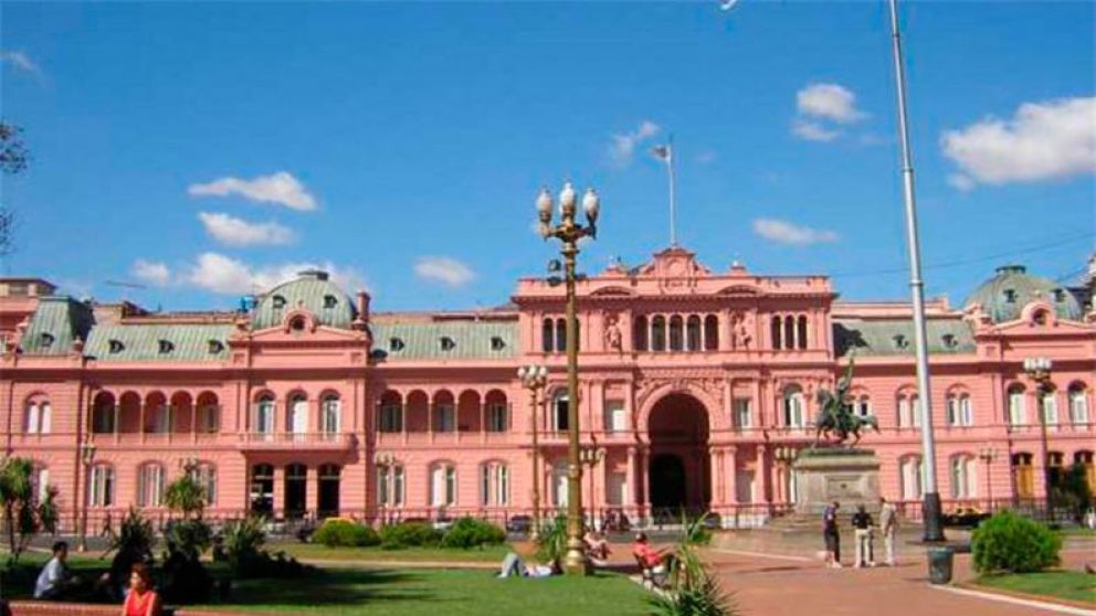 Tras la jura, se espera un acto masivo y discurso desde el balcón de la Rosada.