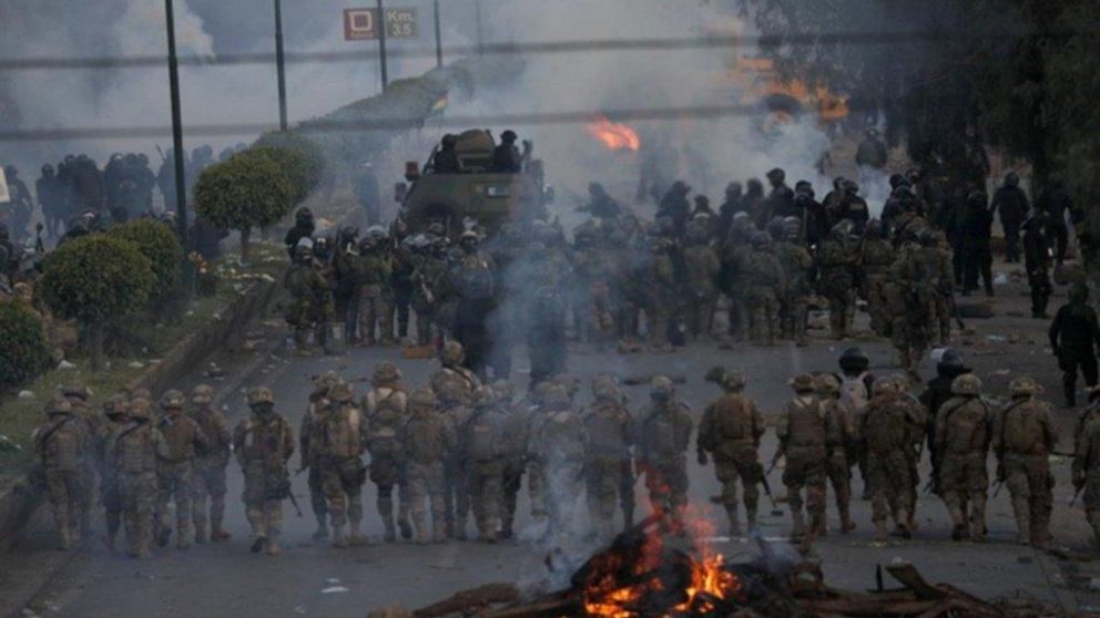 Las Fuerzas Armadas encabezan operativos de represión en todo el país.