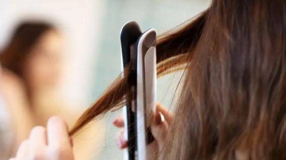 La joven intentó utilizar el artefacto y recibió una descarga. (Imagen Ilustrativa)