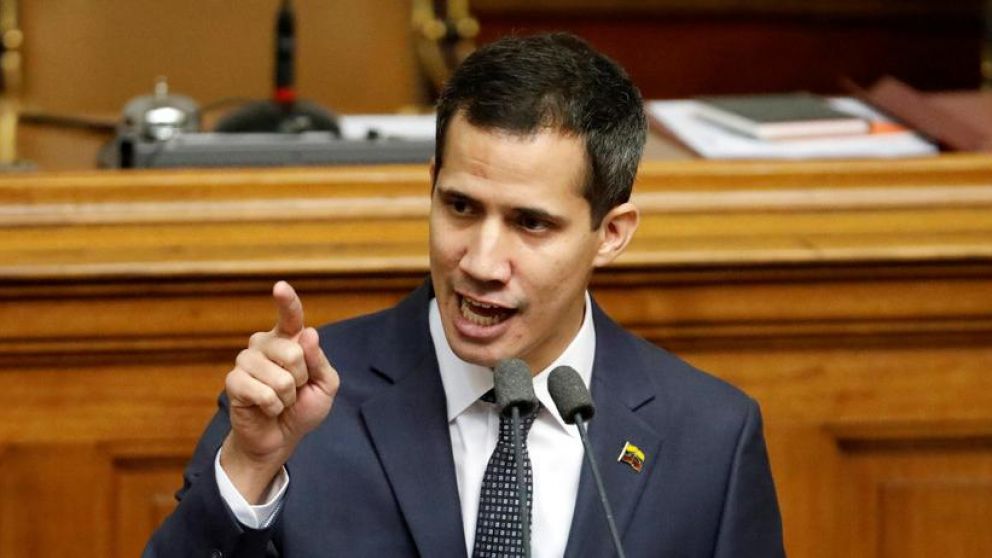Guaidó convocó a una gran jornada de protesta en Venezuela con apoyo de obispos.