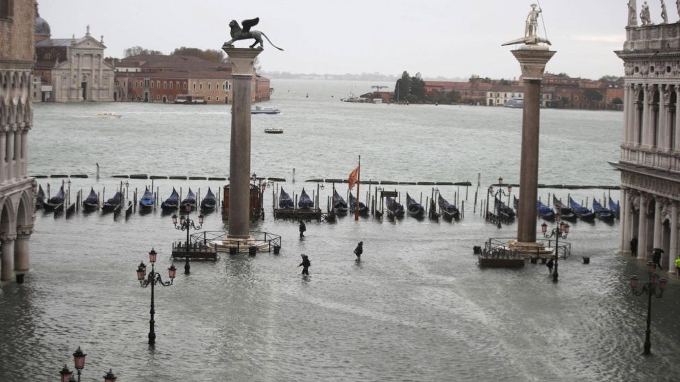 La plaza de San Marcos inundada (AP)