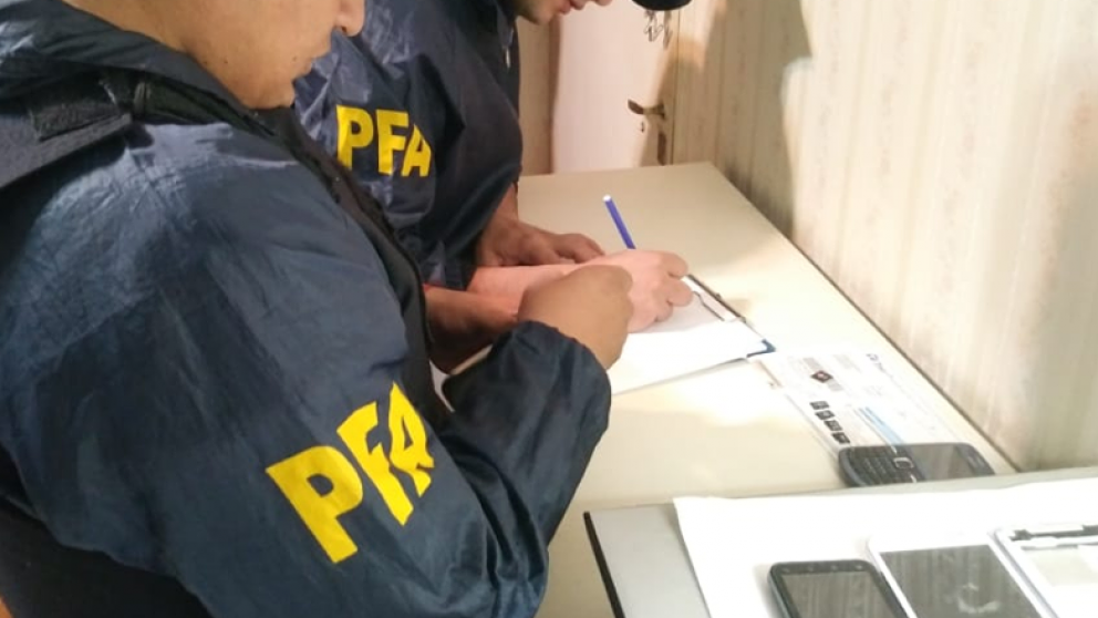 Los delincuentes simularon ser agentes de la Policía Federal (Imagen ilustrativa).