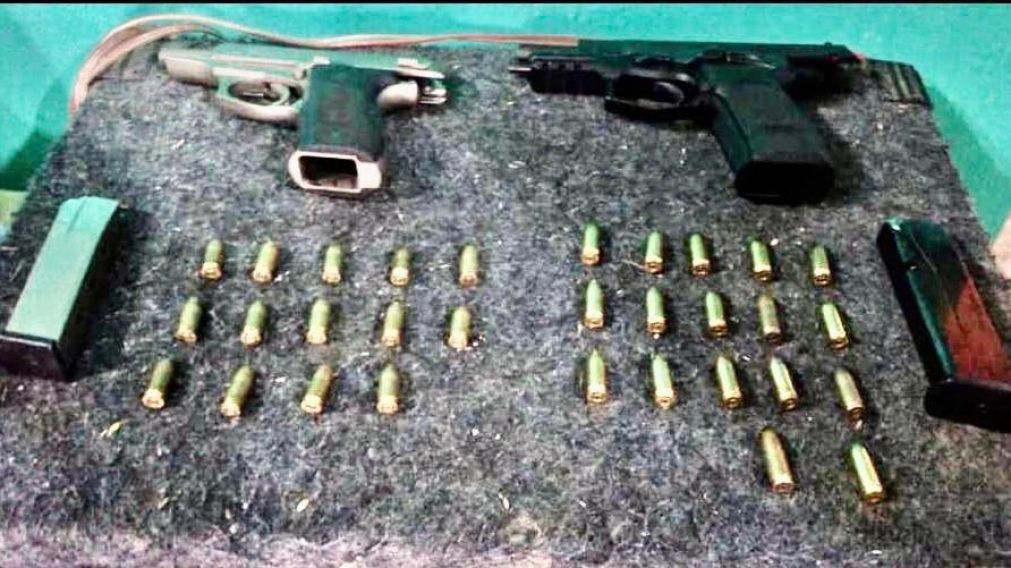 Secuestraron cocaína, marihuana, sustancias de corte y cuatro armas de fuego.