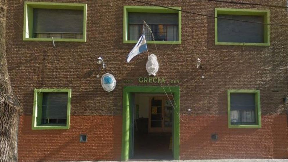 Alumnos de esta escuela pública, del barrio porteño de Agronomía, idearon el proyecto. (Google Street View)