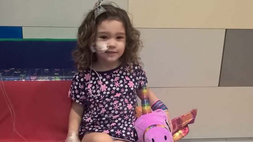 Paulina necesita urgente empezar su tratamiento en Barcelona.