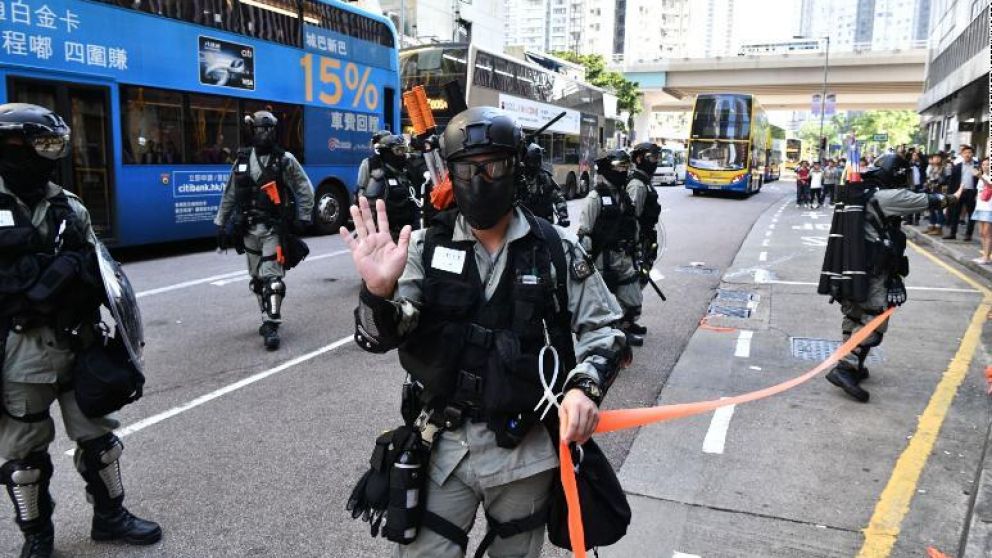 Hay al menos 13 heridos por los reclamos en el territorio administrativo de China.