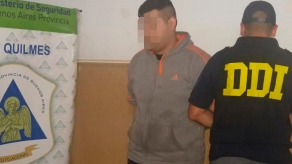 Mario Ezequiel Arancibia, uno de los recapturados, se presentó en la Dirección Departamental de Investigaciones de Quilmes.