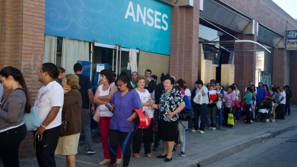 Las subas de las jubilaciones y pensiones son oficiales.