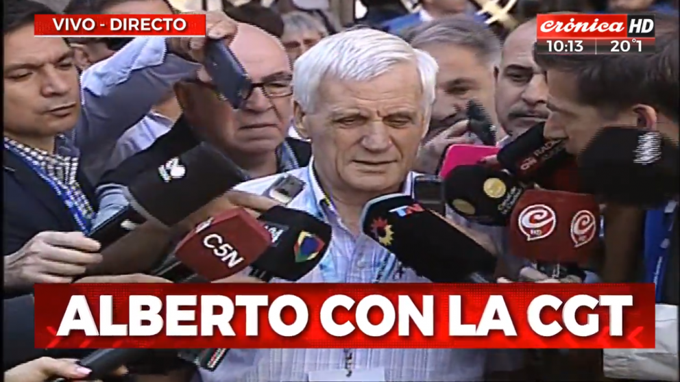 Antonio Caló en las puertas de la sede de la CGT en la calle Azopardo (Captura de video).