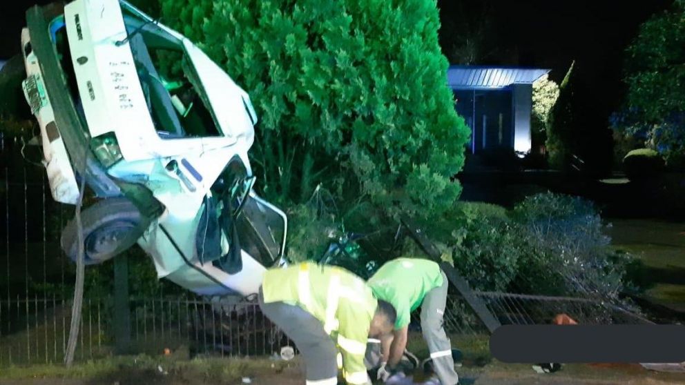 Terrible imagen del accidente. (Twitter).