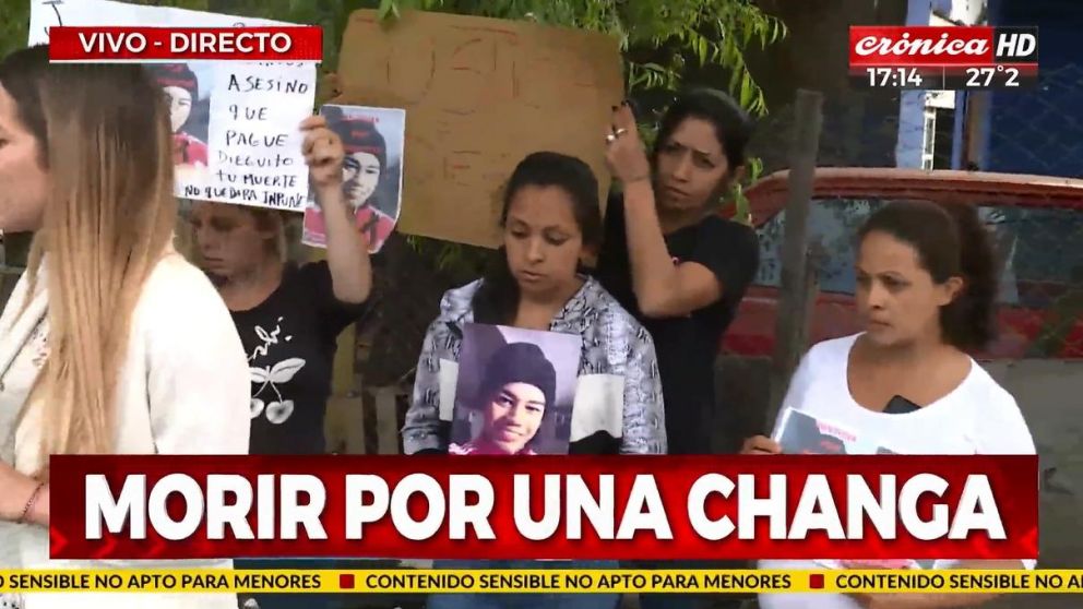 Familiares y vecinos reclaman justicia(Captura).
