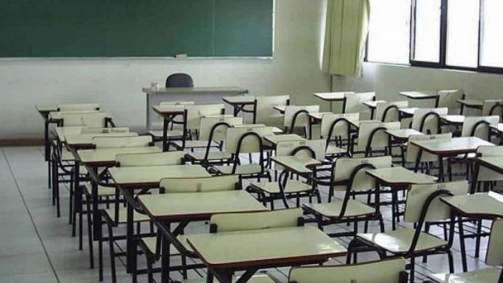 Las escuelas de Capital estarán vacías este martes por la medida de fuerza.