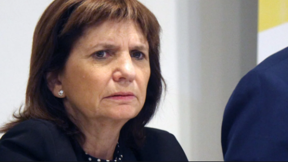 La ministra se Seguridad, y otros funcionarios de la misma cartera serán investigados.